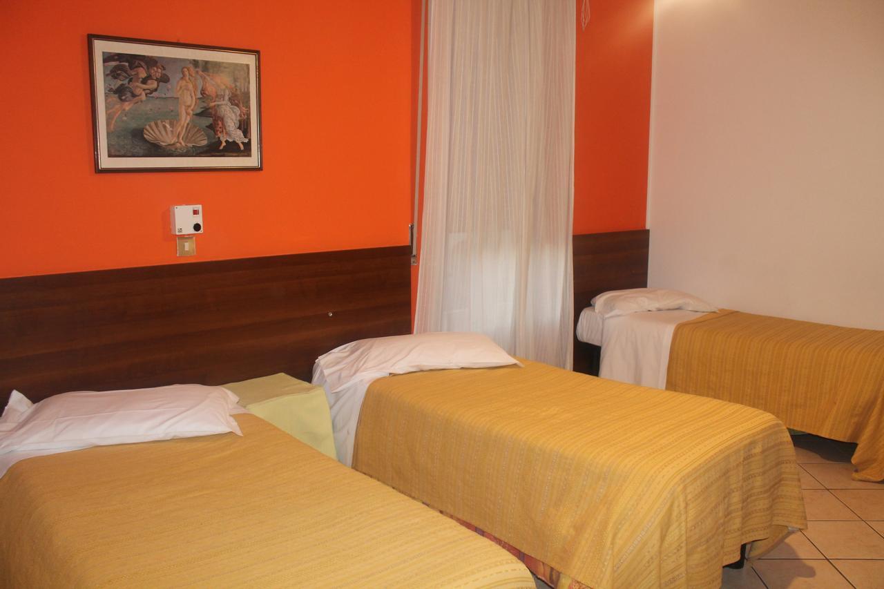 Hotel Catalani E Madrid Милан Экстерьер фото