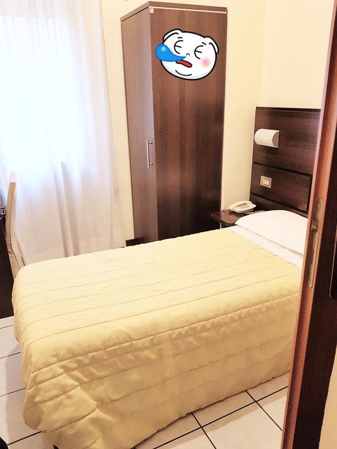 Hotel Catalani E Madrid Милан Экстерьер фото