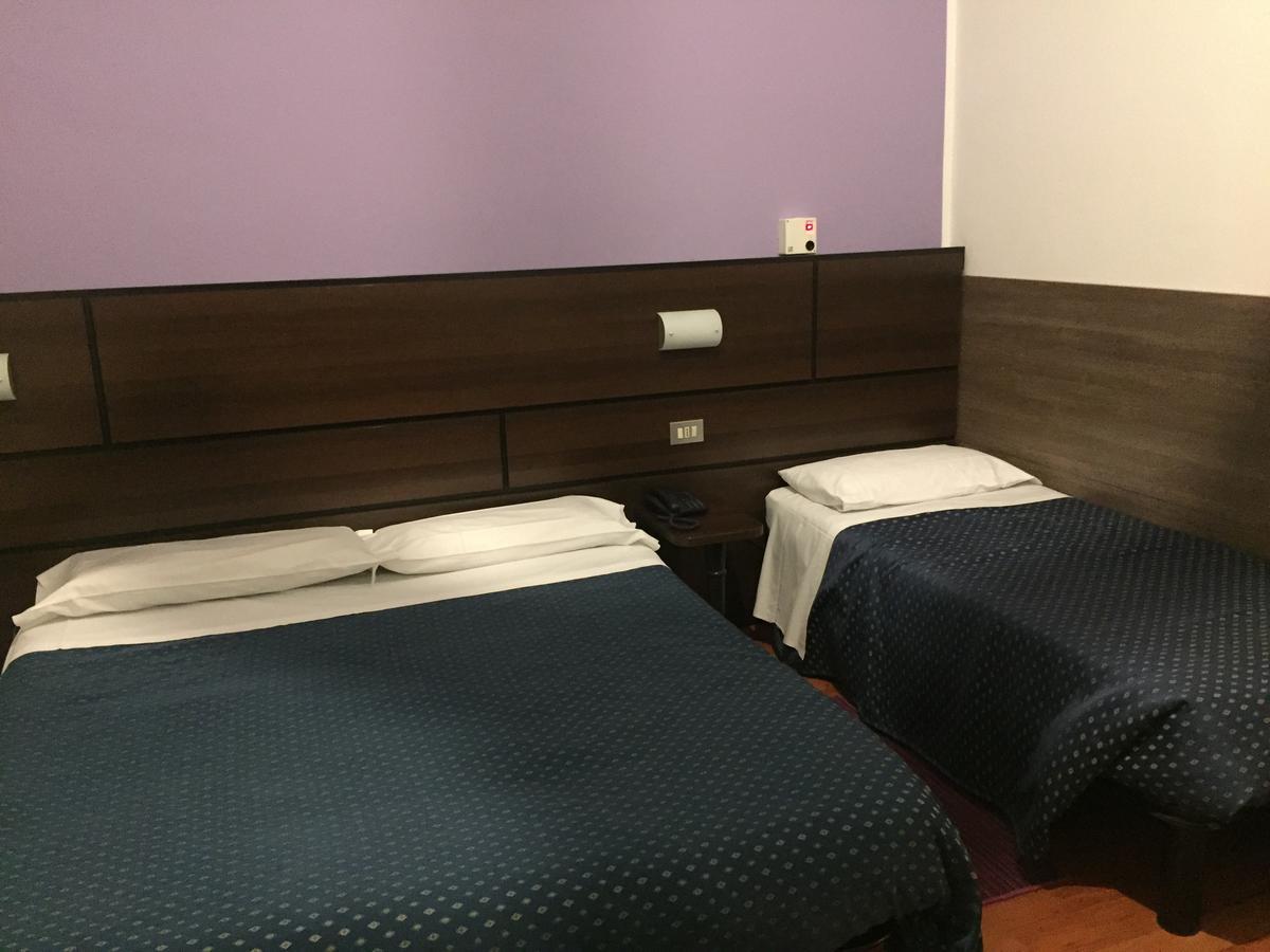 Hotel Catalani E Madrid Милан Экстерьер фото