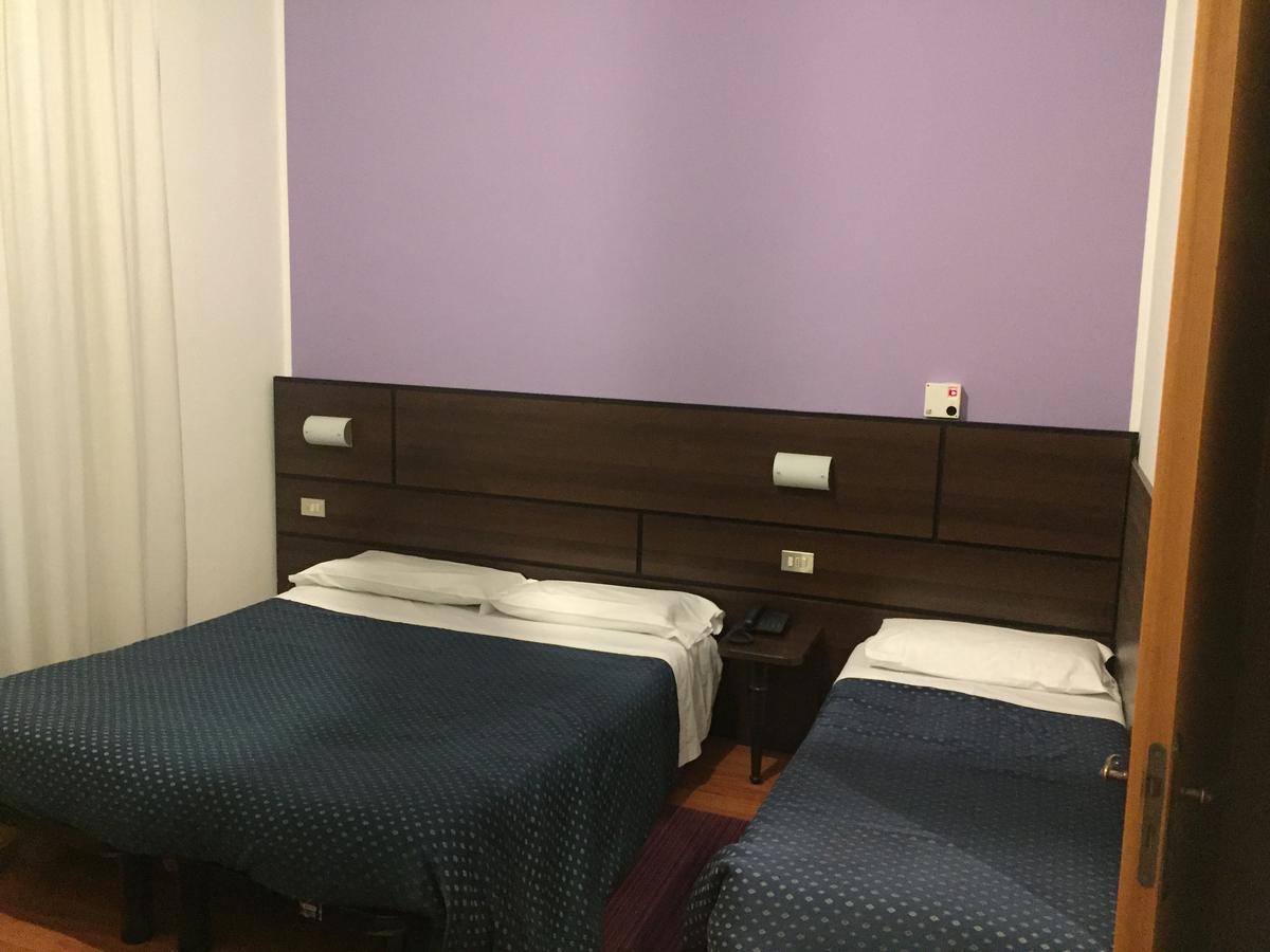 Hotel Catalani E Madrid Милан Экстерьер фото