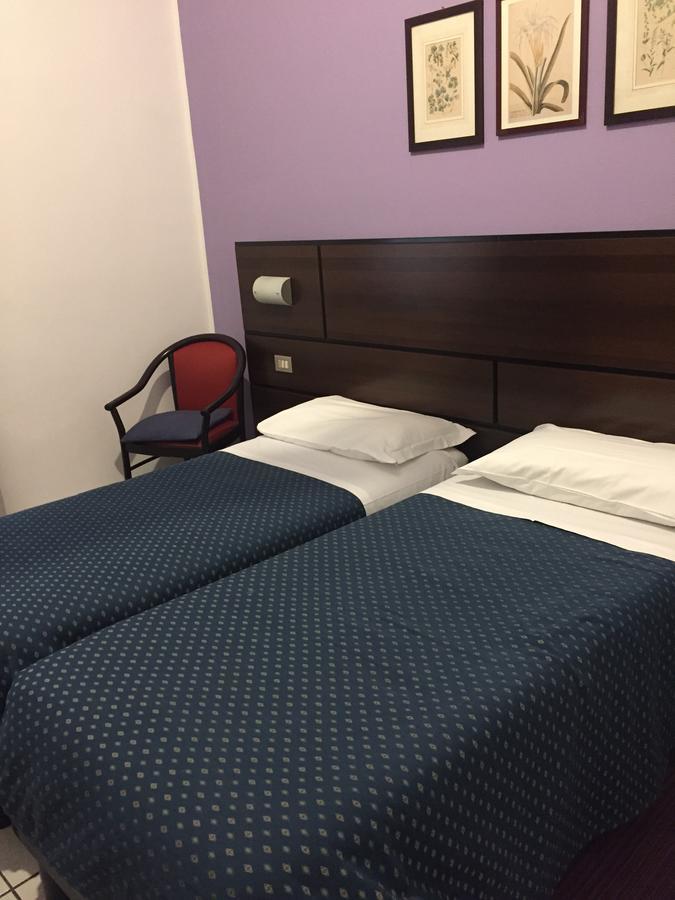Hotel Catalani E Madrid Милан Экстерьер фото